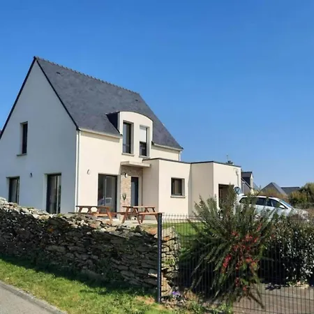 Nyaraló Semi-detached House, Carnac